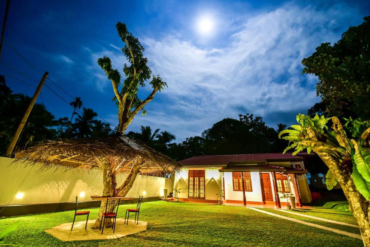 The Senu Grand Villa Hikkaduwa Eksteriør billede